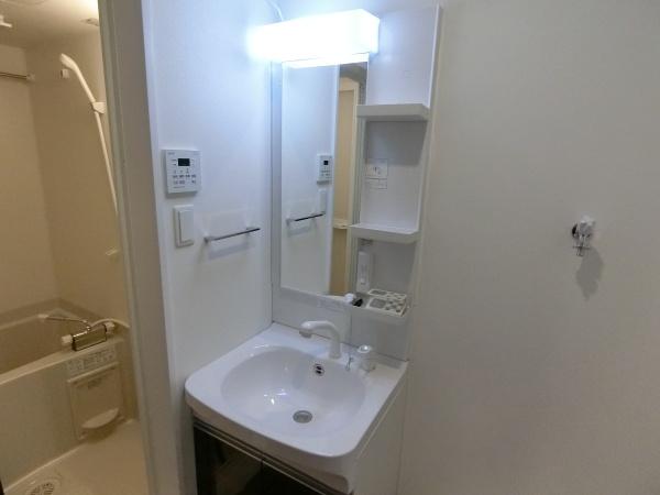 羽曳野市軽里３丁目のアパート