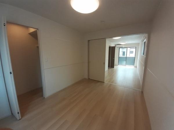 羽曳野市河原城のアパート