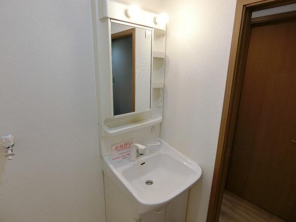 羽曳野市はびきの３丁目のハイツ