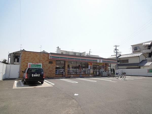 レオパレスシャルマン(セブンイレブン羽曳野伊賀4丁目店)