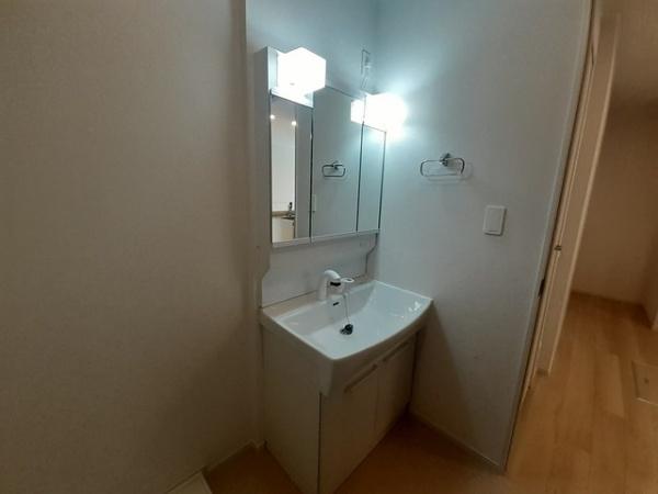 羽曳野市河原城のアパート