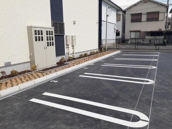 羽曳野市高鷲８丁目のアパート
