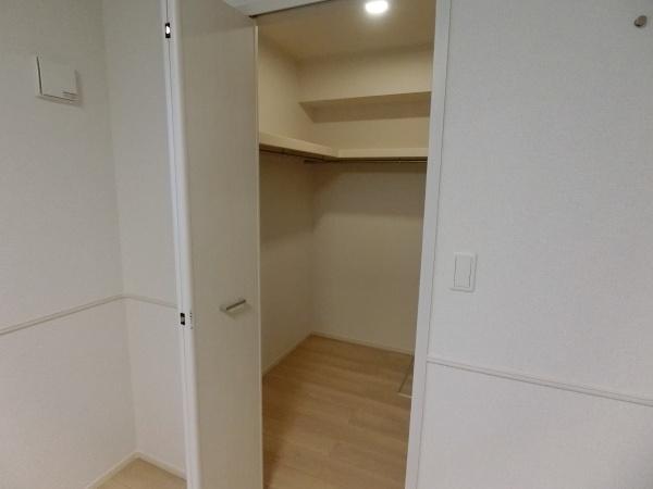 羽曳野市高鷲８丁目のアパート