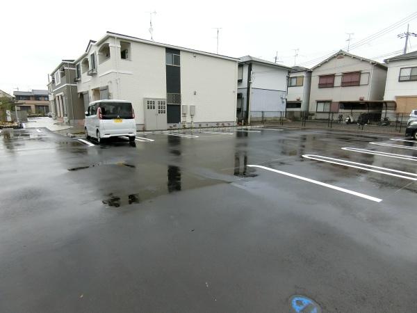 羽曳野市高鷲８丁目のアパート
