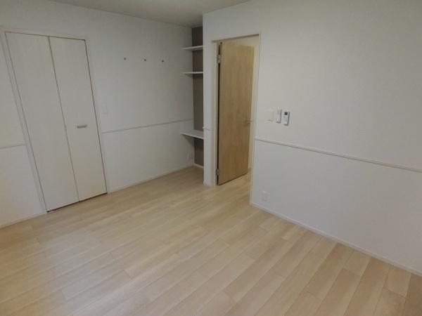 羽曳野市高鷲８丁目のアパート