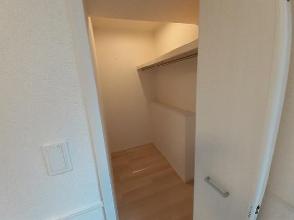 松原市小川４丁目のアパート