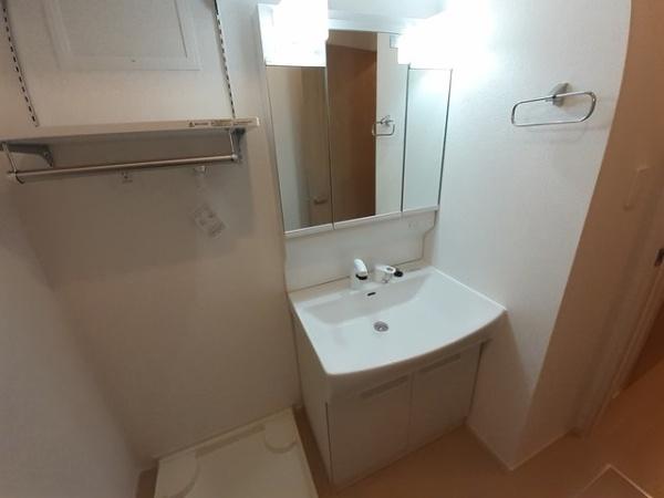 松原市小川４丁目のアパート
