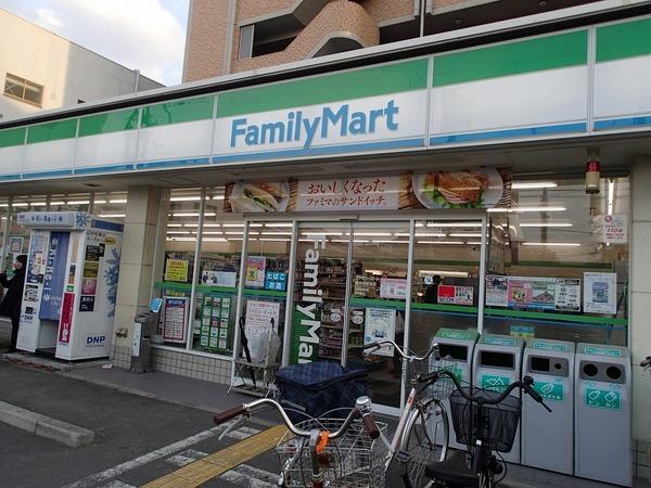 羽曳野市桃山台４丁目のハイツ(ファミリーマート美原小平尾店)