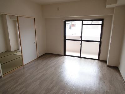羽曳野市島泉７丁目のマンション