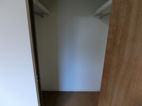 羽曳野市高鷲４丁目のマンション