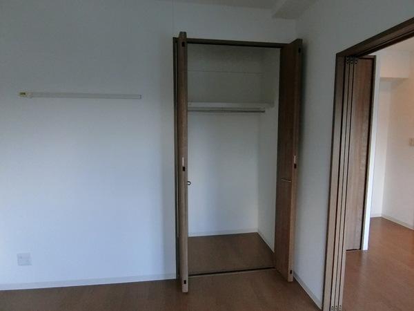 羽曳野市高鷲４丁目のマンション