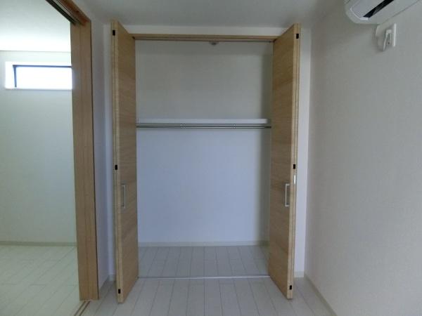 羽曳野市島泉1丁目のアパート(収納)