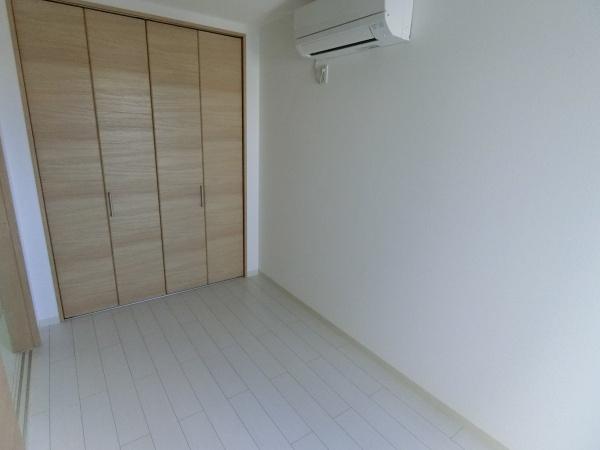 羽曳野市島泉1丁目のアパート(洋室)