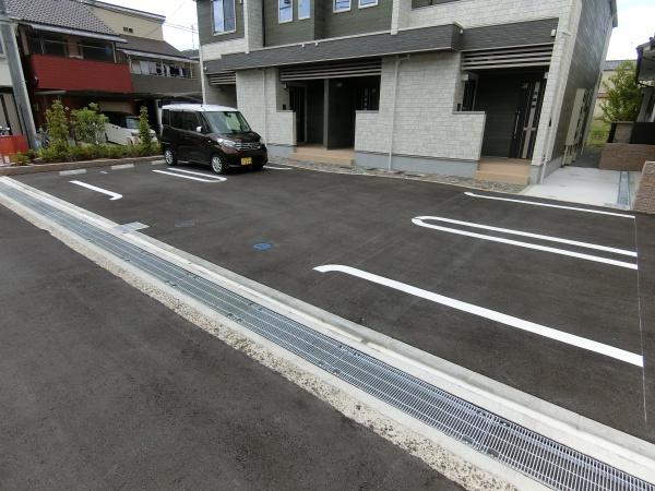 羽曳野市高鷲６丁目のアパート