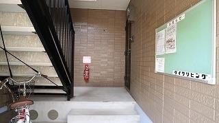 柏原市法善寺１丁目のハイツ
