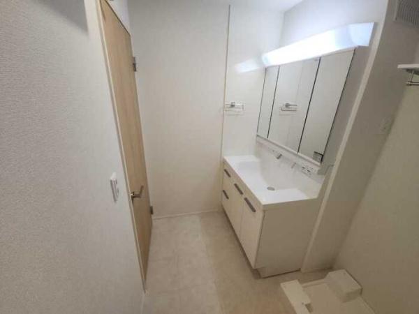 松原市岡４丁目のアパート
