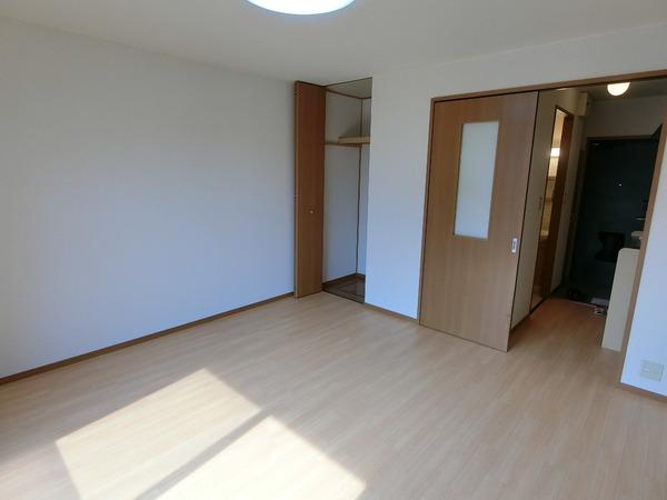羽曳野市南恵我之荘４丁目のハイツ