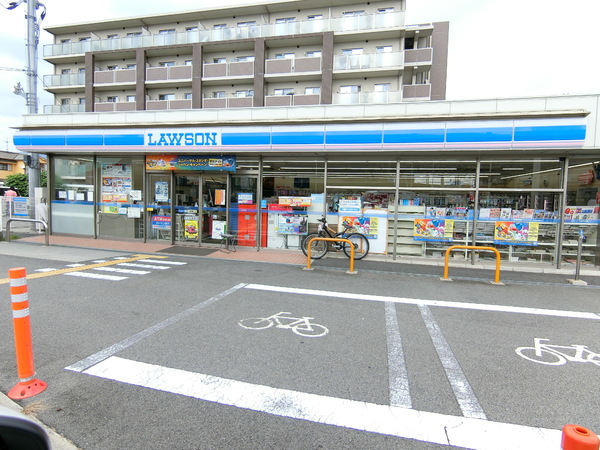 高安町北5丁目テラスハウス(ローソン八尾高安駅前店)
