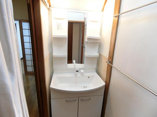 高安町北5丁目テラスハウス