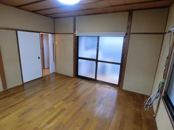 高安町北5丁目テラスハウス