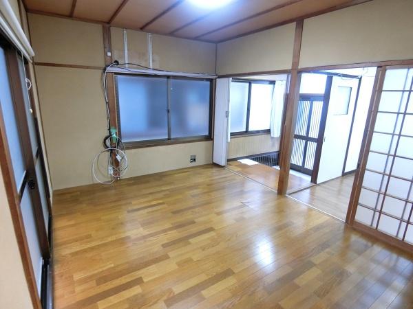 高安町北5丁目テラスハウス
