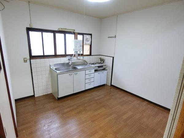 高安町北5丁目テラスハウス