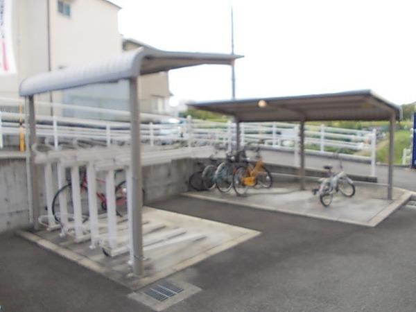 羽曳野市伊賀２丁目のハイツ