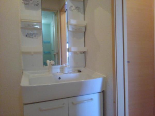 松原市三宅中４丁目のハイツ