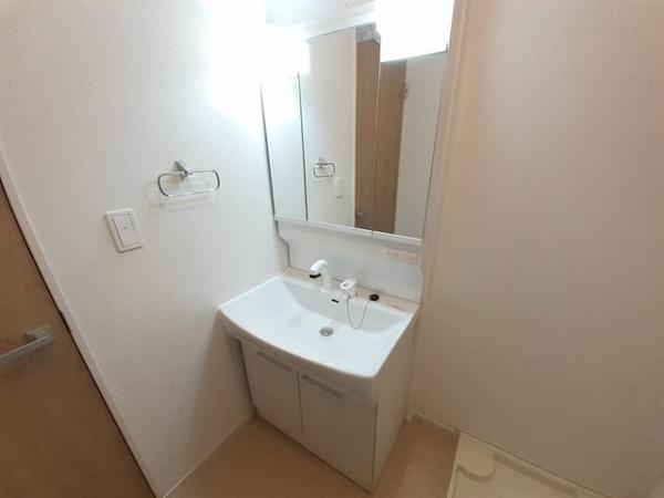 松原市小川５丁目のアパート