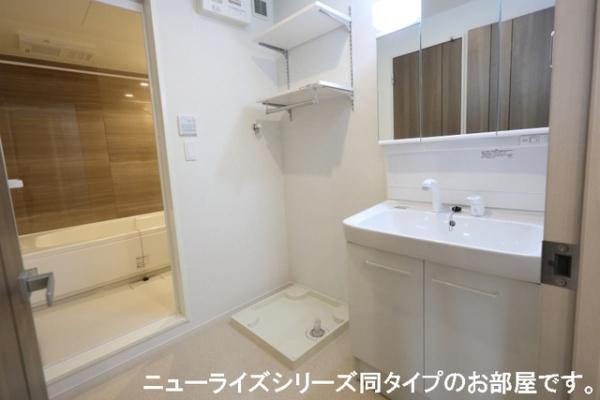 羽曳野市河原城のアパート