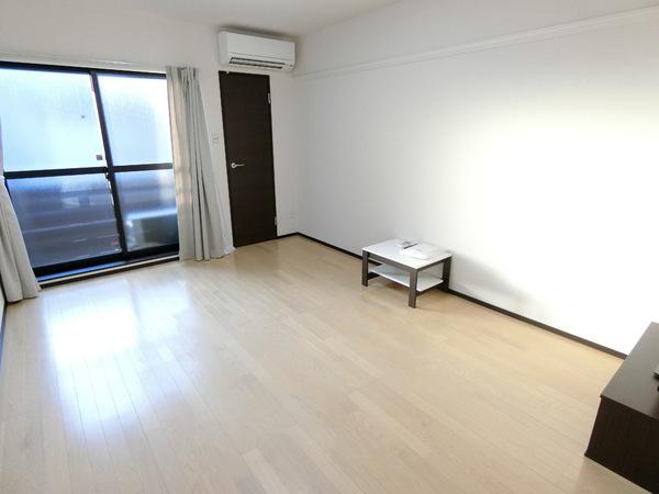 羽曳野市東阪田のハイツ