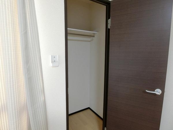 羽曳野市東阪田のハイツ
