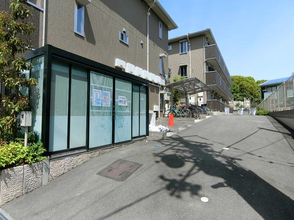 レイクヒルズA棟