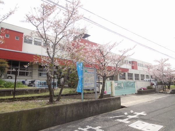 藤井寺市津堂1丁目のアパート(藤井寺市立藤井寺北小学校)