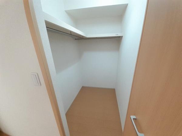柏原市円明町のハイツ