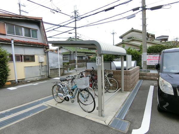柏原市円明町のハイツ