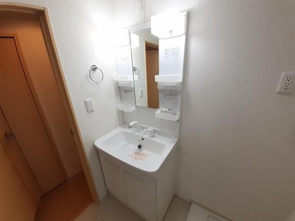 柏原市円明町のハイツ