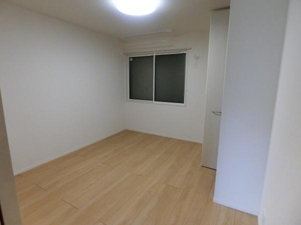 松原市岡４丁目のアパート