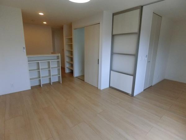 松原市岡４丁目のアパート