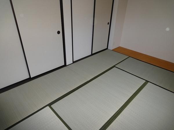 羽曳野市島泉６丁目のハイツ