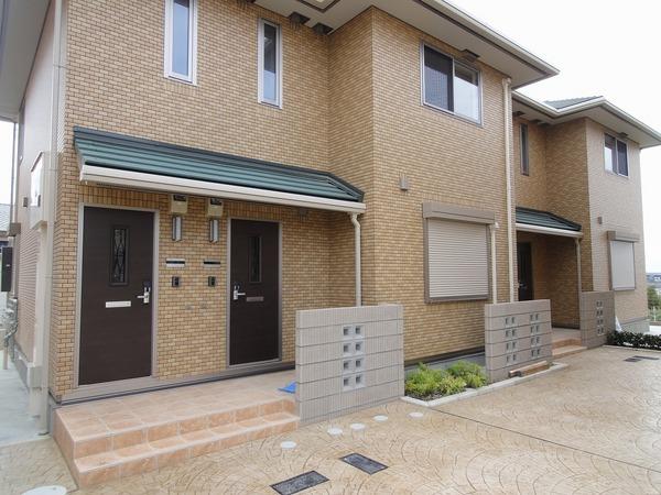 羽曳野市桃山台４丁目のハイツ