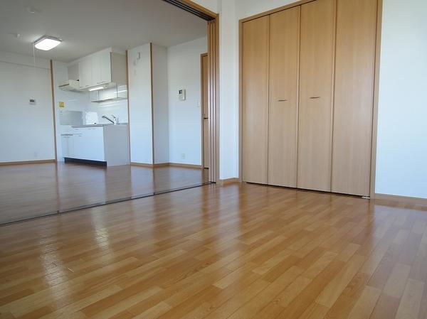 羽曳野市野々上３丁目のマンション