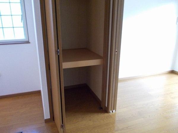 柏原市法善寺３丁目のハイツ
