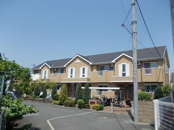 柏原市法善寺３丁目のハイツ