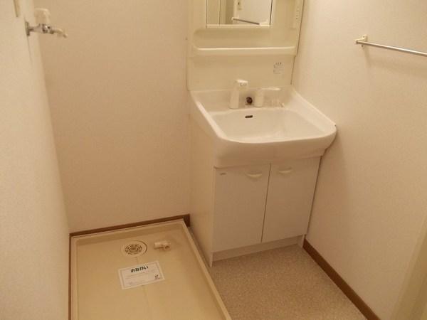 柏原市法善寺３丁目のハイツ