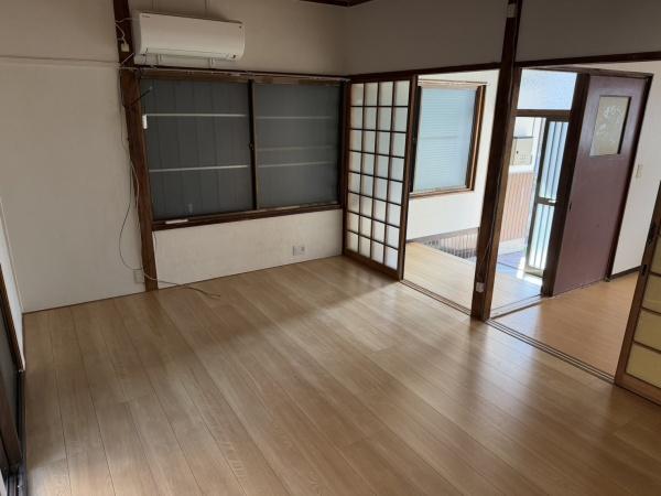 高安町北5丁目テラスハウス