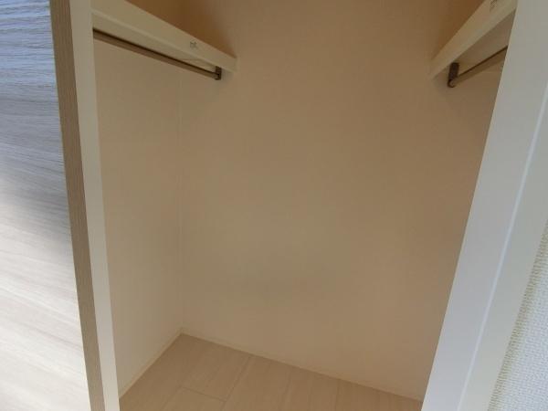 松原市松ケ丘２丁目のアパート