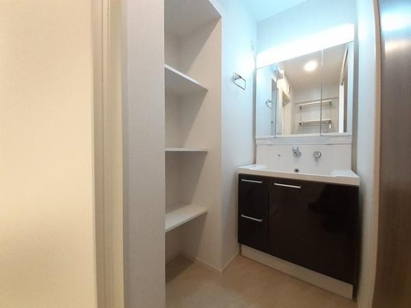 アンジュ　ニシオ