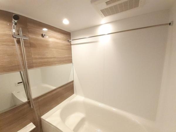 アンジュ　ニシオ