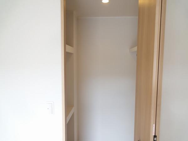 羽曳野市桃山台４丁目のハイツ